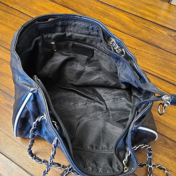 XOXO Purse - Picture 3 of 4